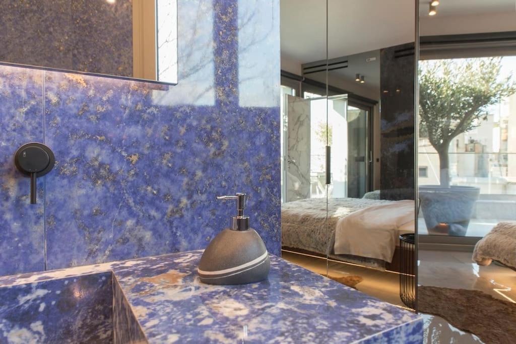 Luxury Acropolis View Apartment-Living Stone Black Pearl Афины Экстерьер фото