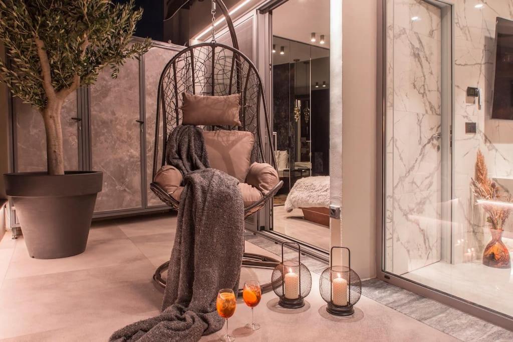 Luxury Acropolis View Apartment-Living Stone Black Pearl Афины Экстерьер фото