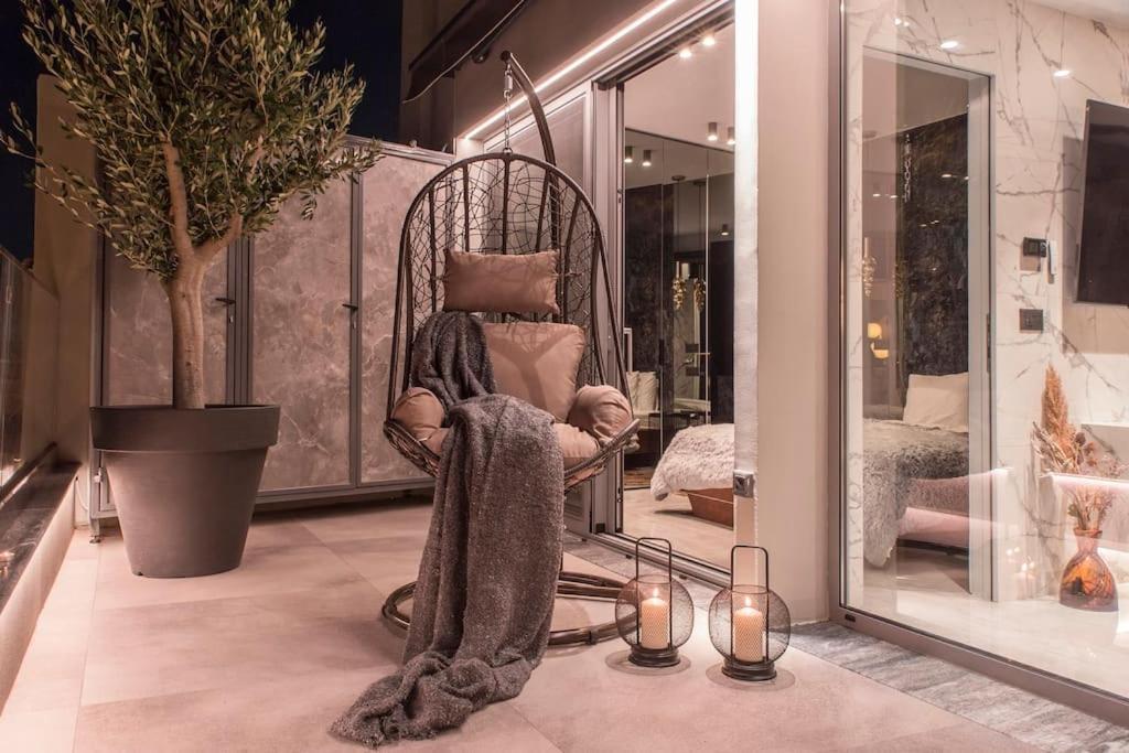 Luxury Acropolis View Apartment-Living Stone Black Pearl Афины Экстерьер фото